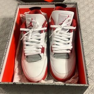 Fire Red Jordan 4